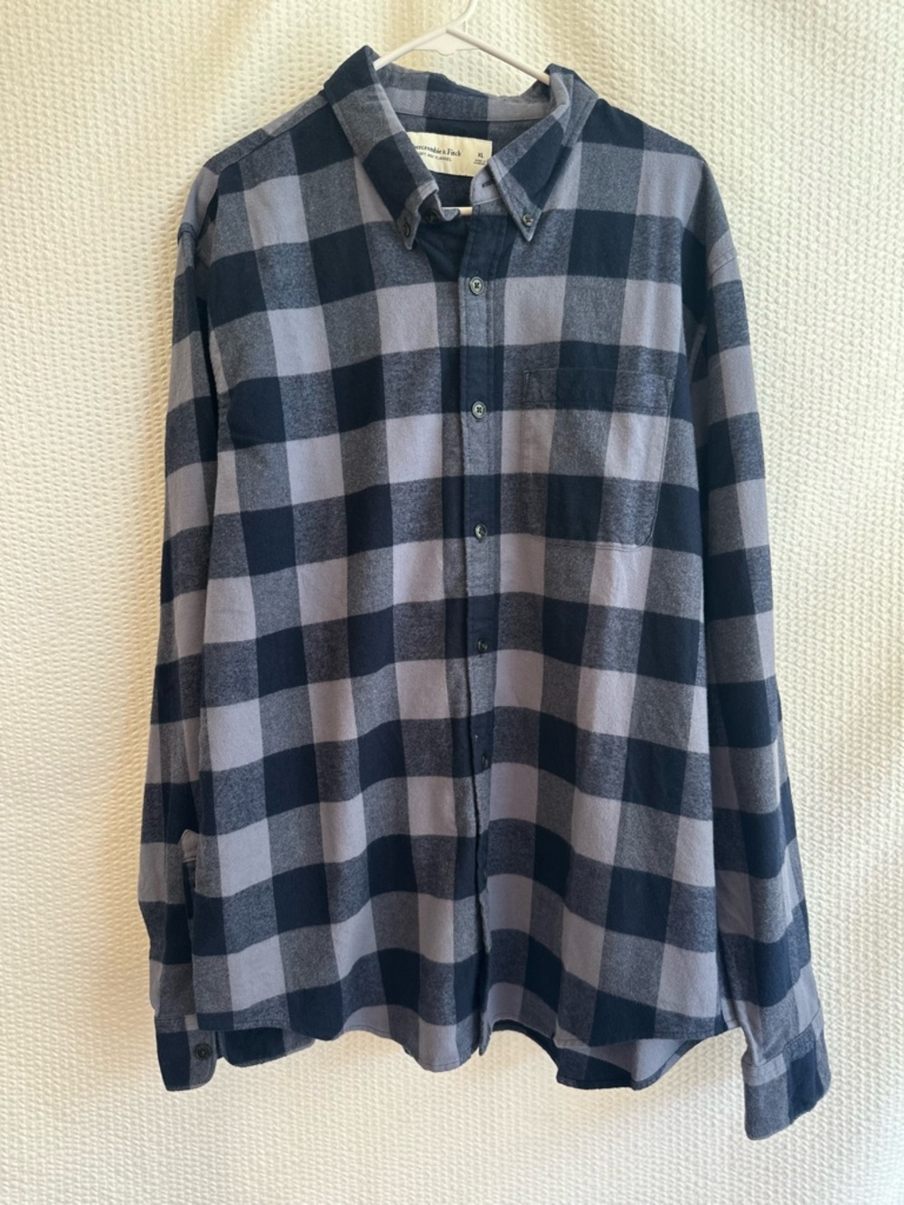 Abercrombie & Fitch Men’s Navy Blue Flannel Size: XL NWT